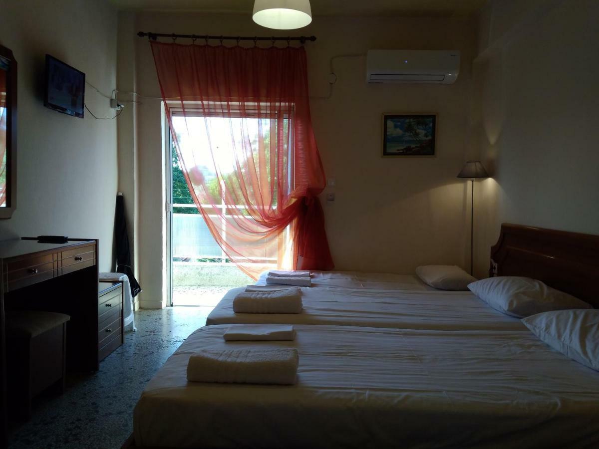 Rooms To Let Giannis Makrygialos Exterior photo